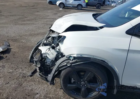 2019 Honda Passport Elite z USA, uszkodzony, nr VIN 5FNYF8H08KB025592